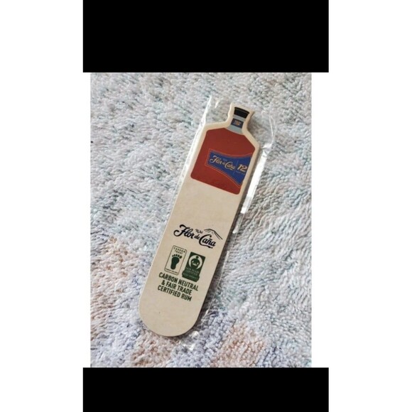 Ron Flor de Caña Kitchen Fridge Magnet Gift 3" Rum Distillary Swag New - Picture 1 of 2